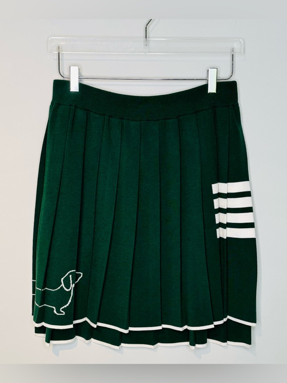 Thom Browne Green Wool Pleated Mini Skirt With 4-Bar Dog Hector Motifs - Picture 4 of 16